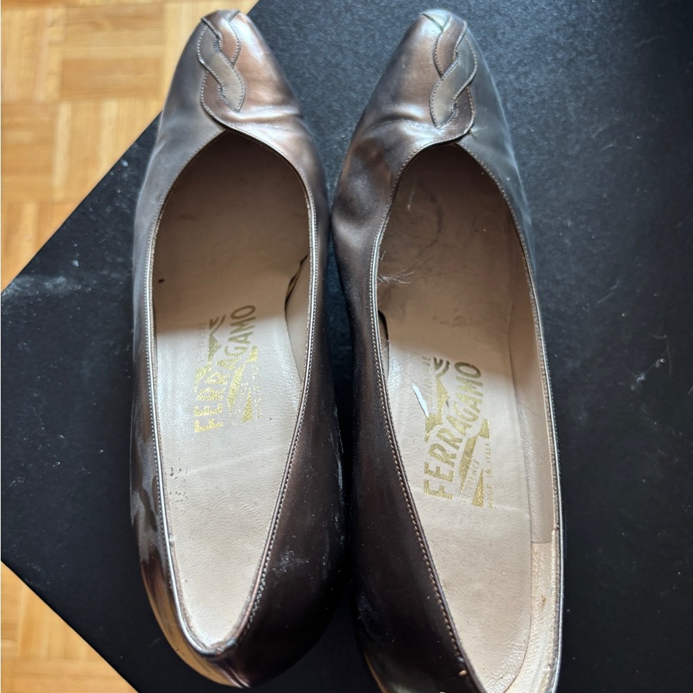 Salvatore Ferragamo Women's Brown Leather Pumps